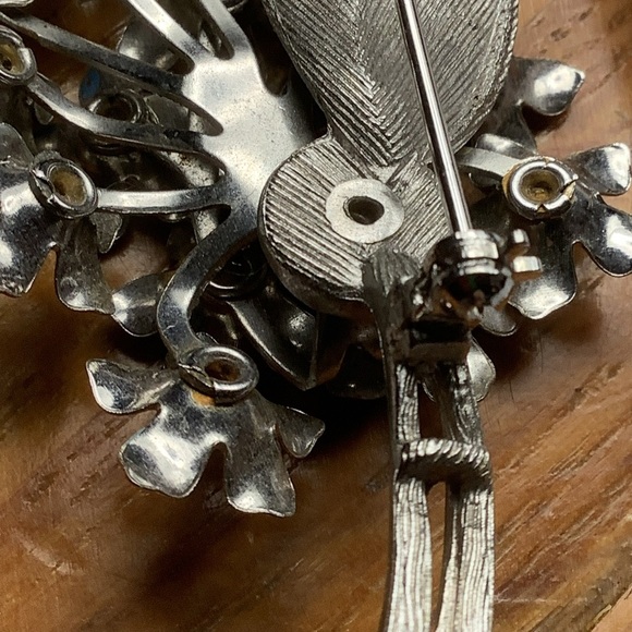 Blue Floral Brooch with Blue Rhinestones - Picture 9 of 9